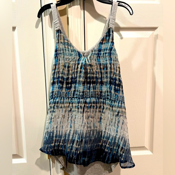Single Brand blue and grey tie dye flowy Tank Top - Picture 1 of 5